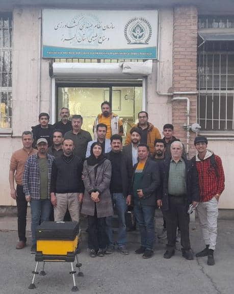 اولین دوره کارگاه آموزشی پرورش ملکه و اصلاح نژاد زنبور عسل در استان البرز برگزار شد
